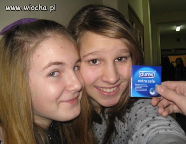 Nie ma to jak słit fotka z Durexem. 