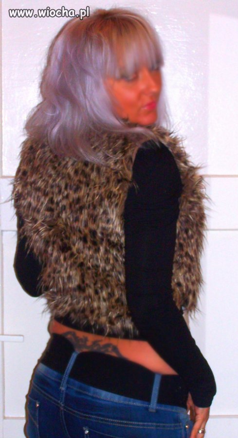 Opalony blond plastik.