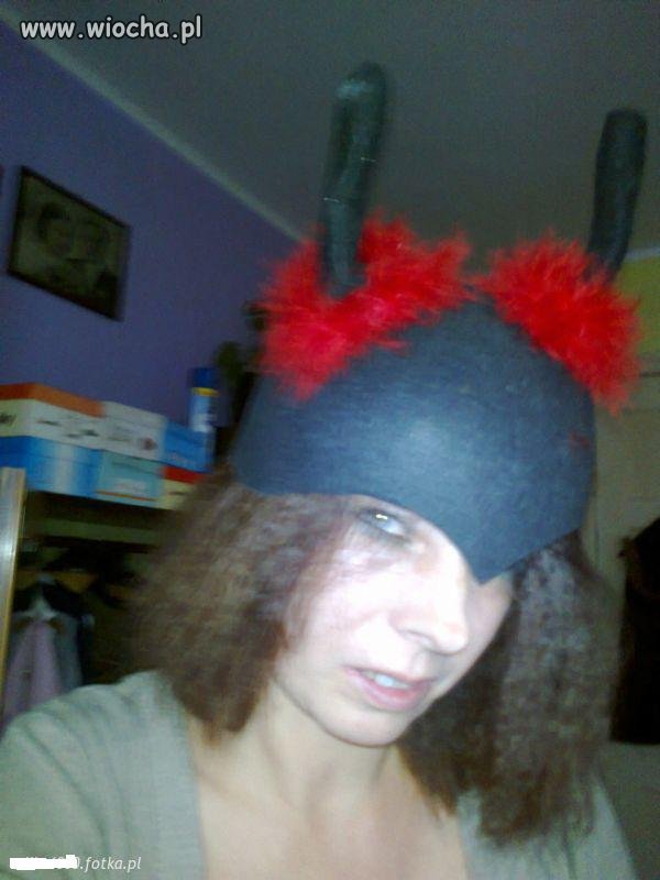 Nie ma dziubka jest cos na głowie...