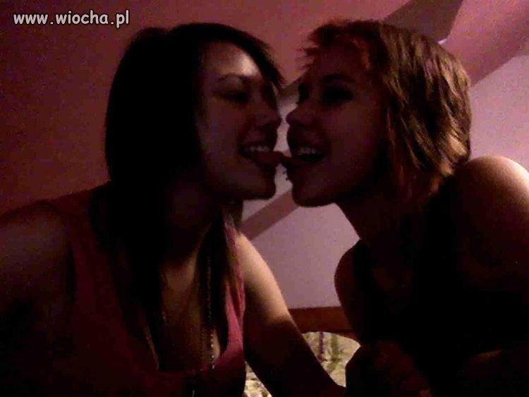 Lans małolat na bycie lesbijkami.