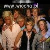 Blond, solarka, dziób, głęboki dekolt.