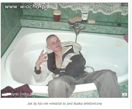 Jakby kto nie wiedział to jest budka telefoniczna.