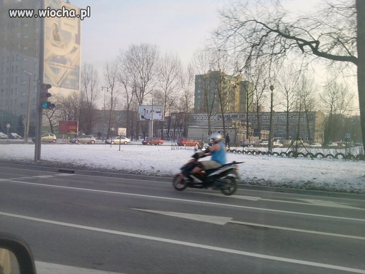 Koszulka na ramiączkach i krótkie spodenki