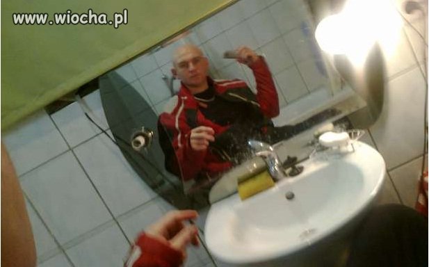 Jest brudne lustro?