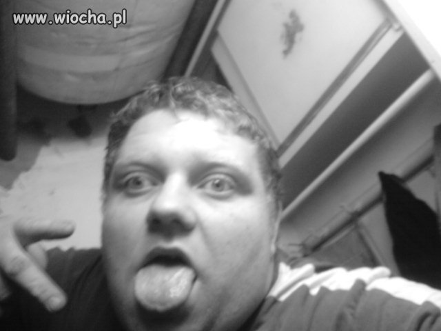 No cóż on chyba chciał zaistnieć na wiocha.pl 