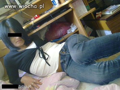 Uroczy bajzel w tle