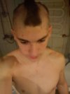 Musi mieć dobrego fryzjera 