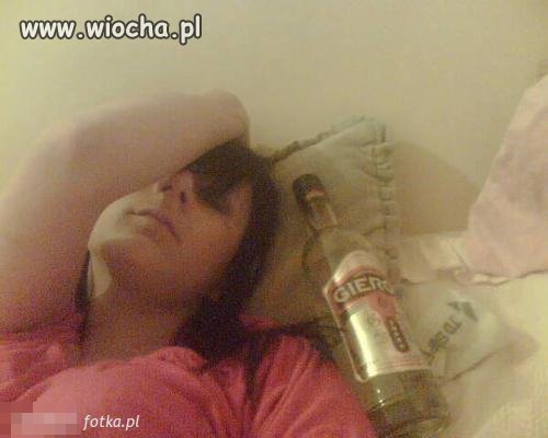 I daj tu dziecku pustą butelke po %%%