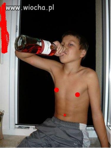 Hej bejbe pije winko. Lecisz na mnie? 