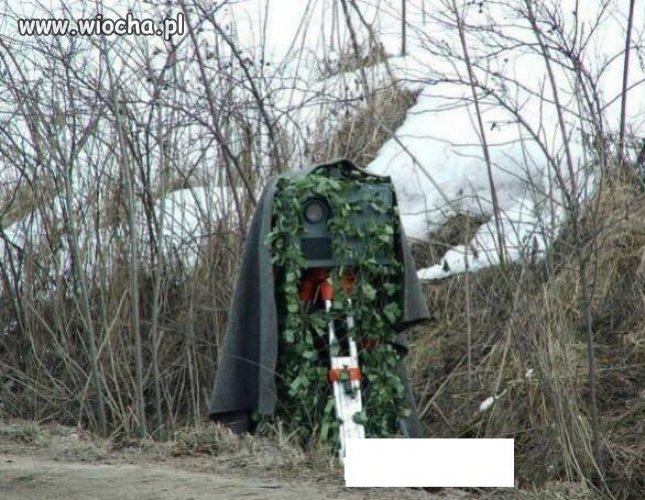 Mocno ukryty fotoradar