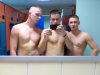 3 pseudo koksów robi sobie focie przed lusterkiem