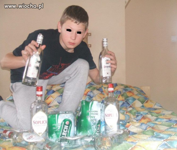 Szpan z butelkami