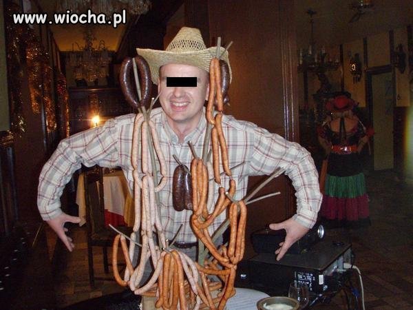 Macgyver atakuje