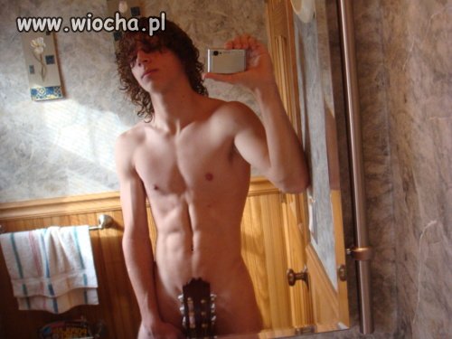 Chłopiec z gitarą
