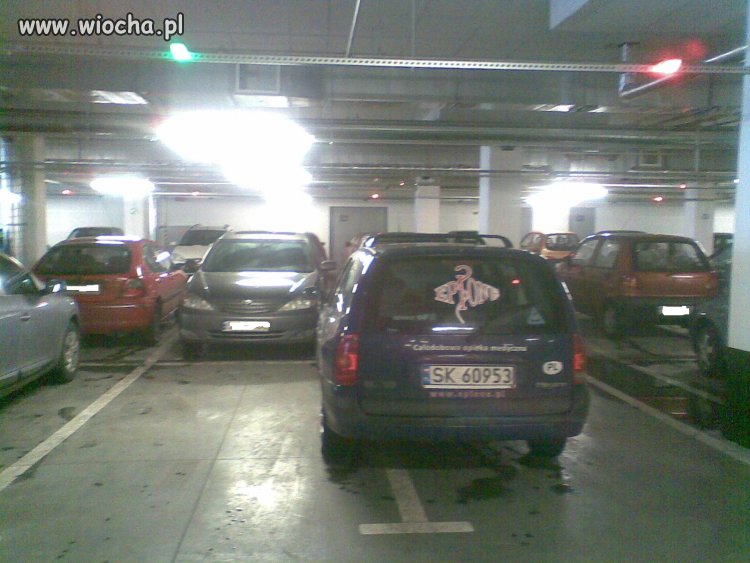 Karny kut*s za ch**owe parkowanie