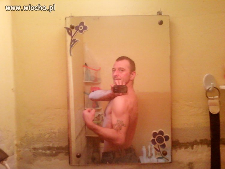 Lustro, mięśnie...i która się oprze?