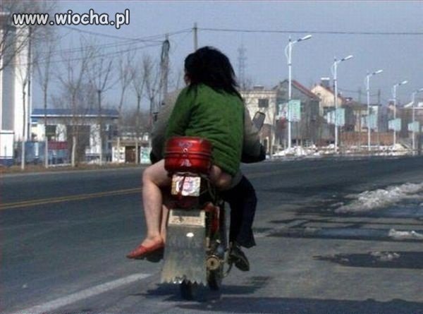 Sam nie wiem co jest większą wiochą...