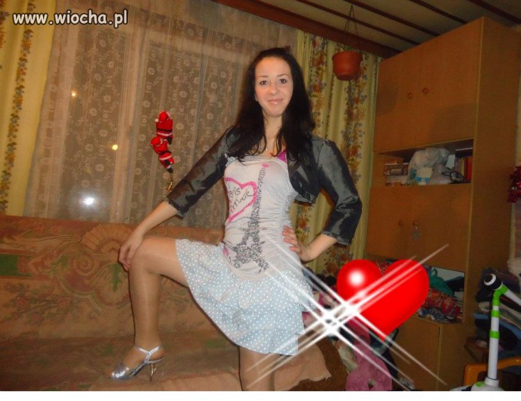 Dziewczyna szuka nowych doświadczeń...