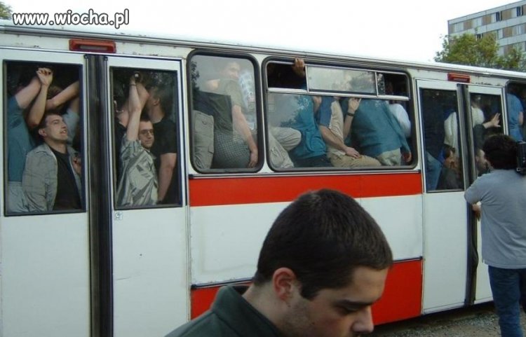 Lekko zatłoczony