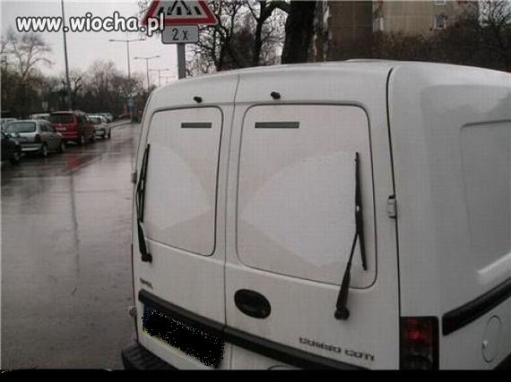 Nie ma szybek to nic..