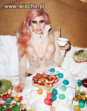 Lady GAGA