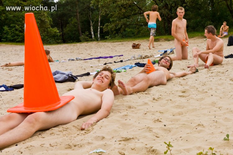  "meny" na plaży
