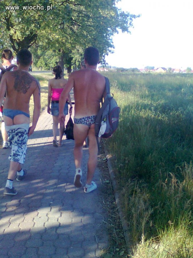 YYY. Idziemy na spacerek.