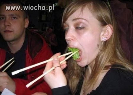 Jemy pałeczkami