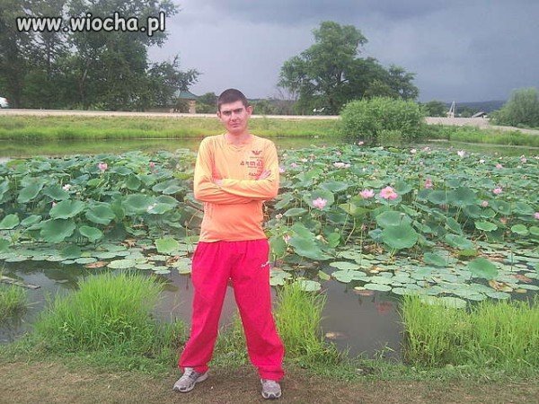 Różowy dres