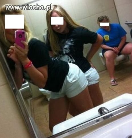 Sesja w toalecie