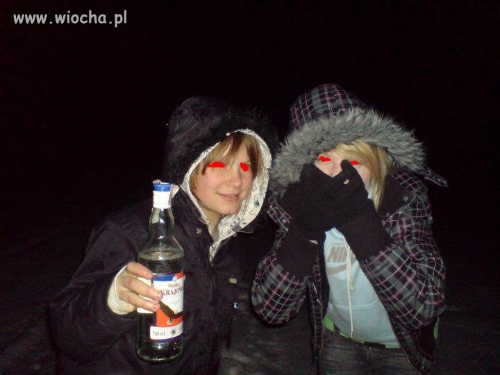 Małolaty i tania wódka!!! i jest cool 