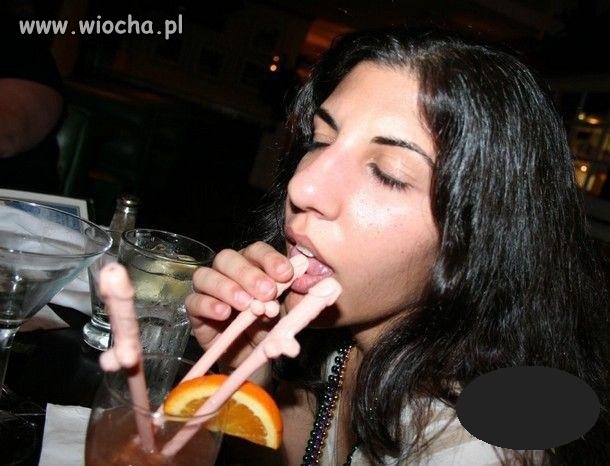Jednego drinka i trzy słomki proszę