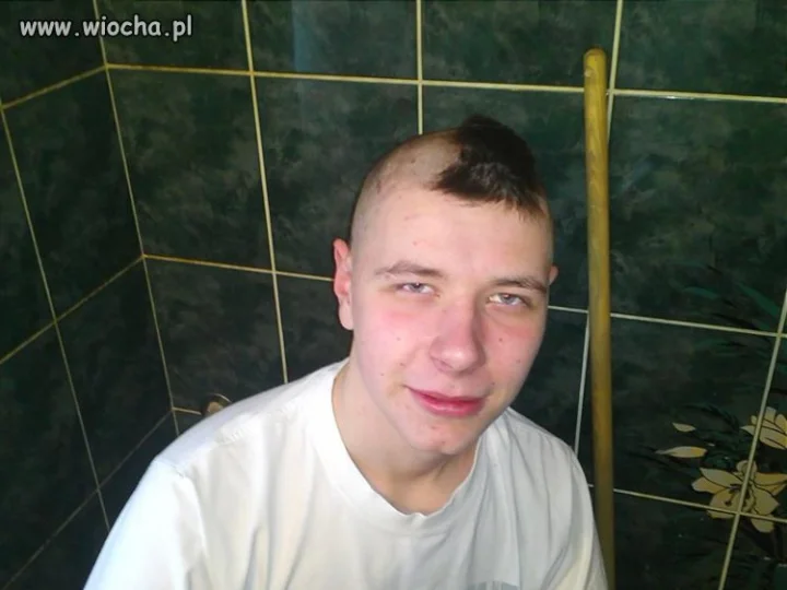 Chyba pokłócił się z fryzjerem