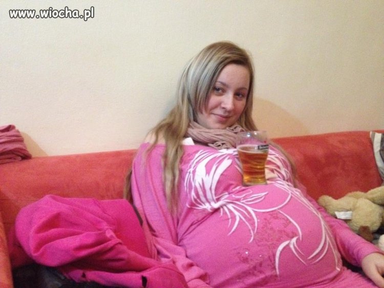 Opis pod zdjęciem "z pozdrowieniami dla tatusia"