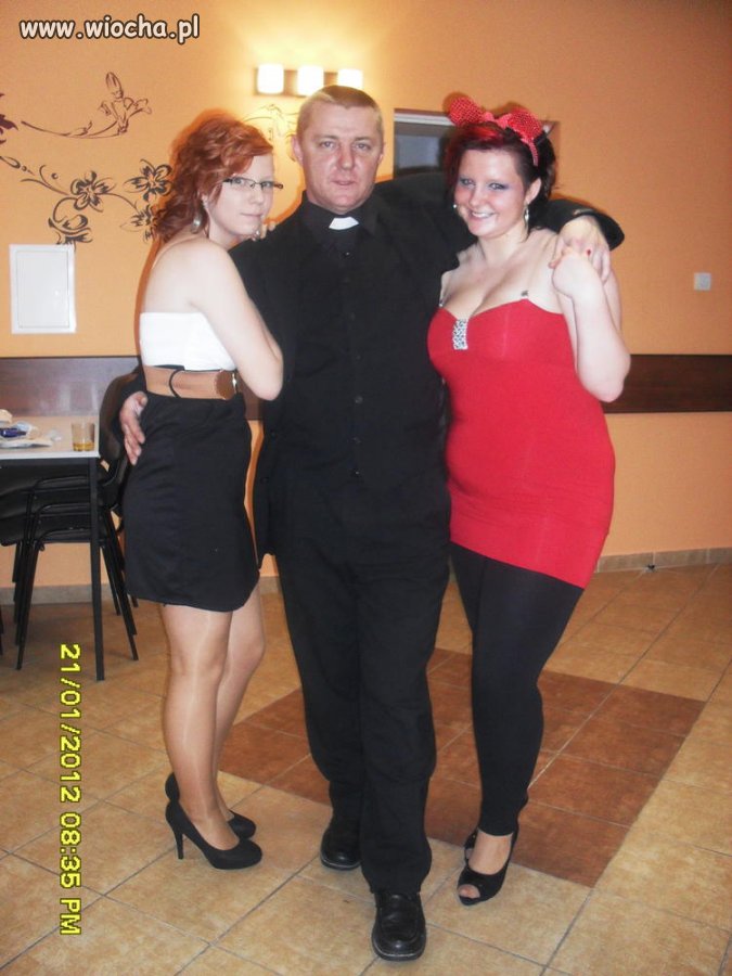 Ksiądz też chce poruch*ć