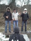 Pierwsze piwo w rękach gimnazjalisty