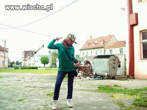 Takie tam na pięknym tle.