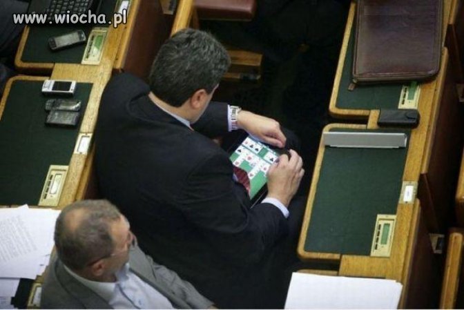 Kolejny ostro pracujący polityk