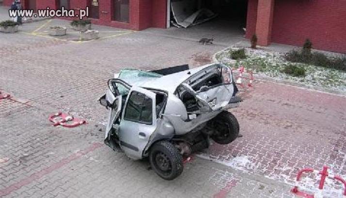 Kochanie co to jest, to co stoi na naszym parkingu
