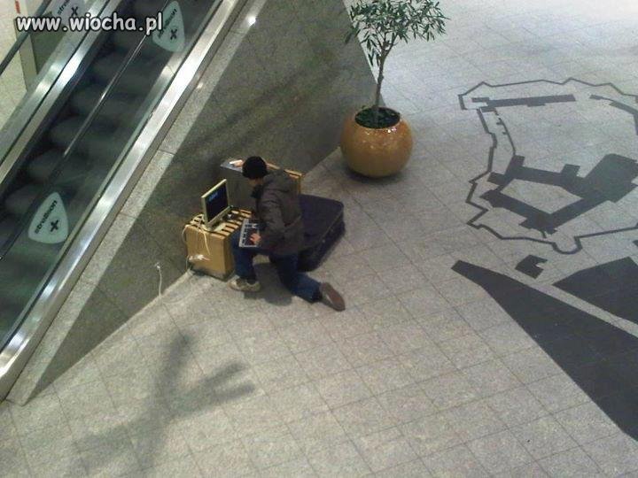 Grać nie tylko można w domu