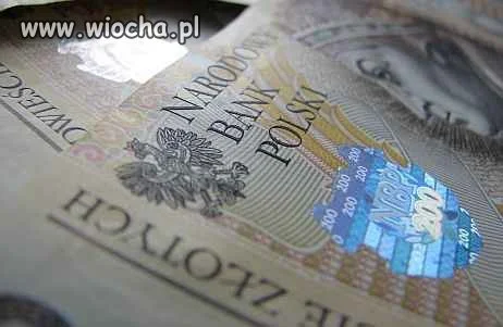 Chcę, żeby politycy zarabiali najniższą krajowąi