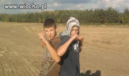 Wiejskie KSW. (prawie jak rycerze jedaj) 