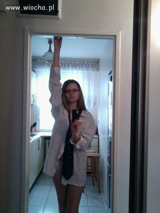 W koszuli tatusia.
