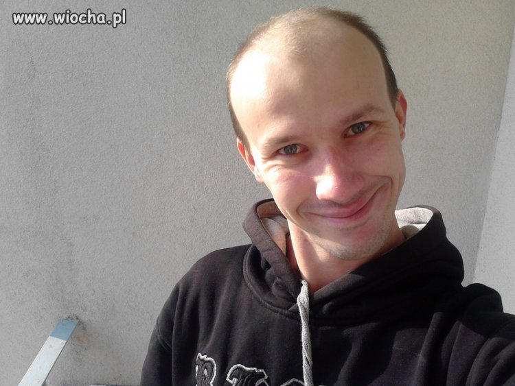 Opis pod zdj. ''Onieśmielam każdą panienkę''.