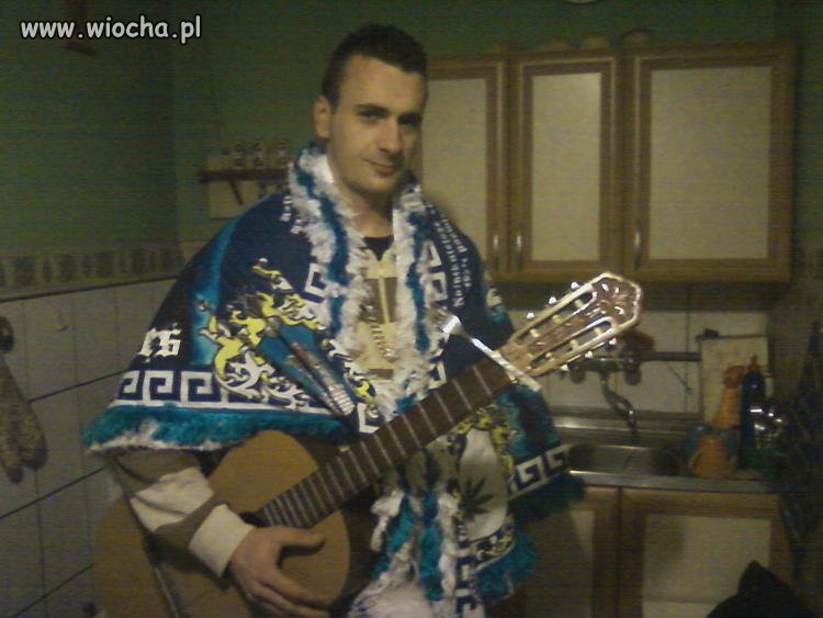 Chłopak z gitarą byłby dla mnie parą...
