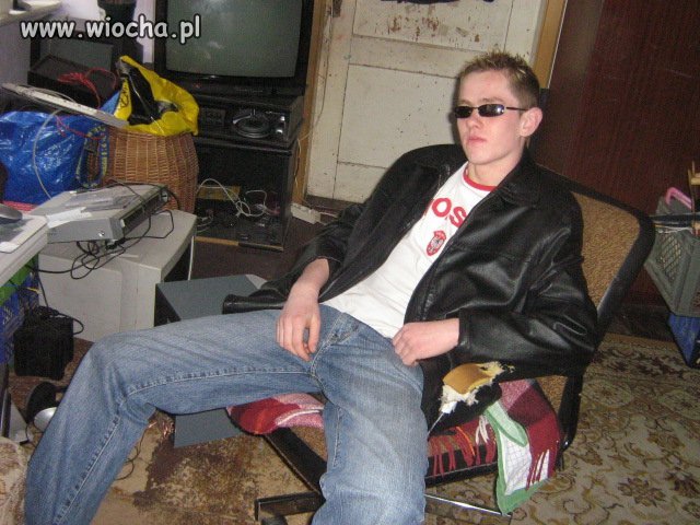 JESTEM MACZO NIECH KOBIETY NA MNIE PATRZĄ 