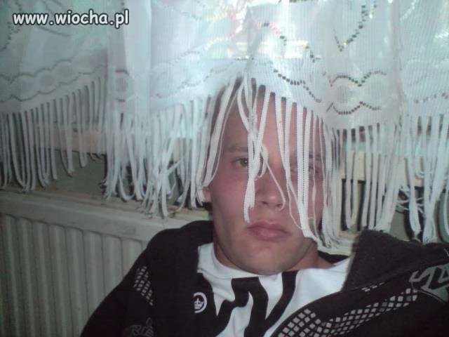 Takie tam za firanką
