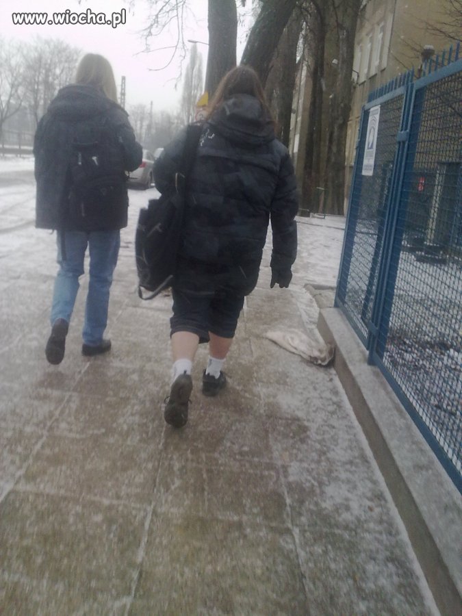Cały rok w jednych spodniach...