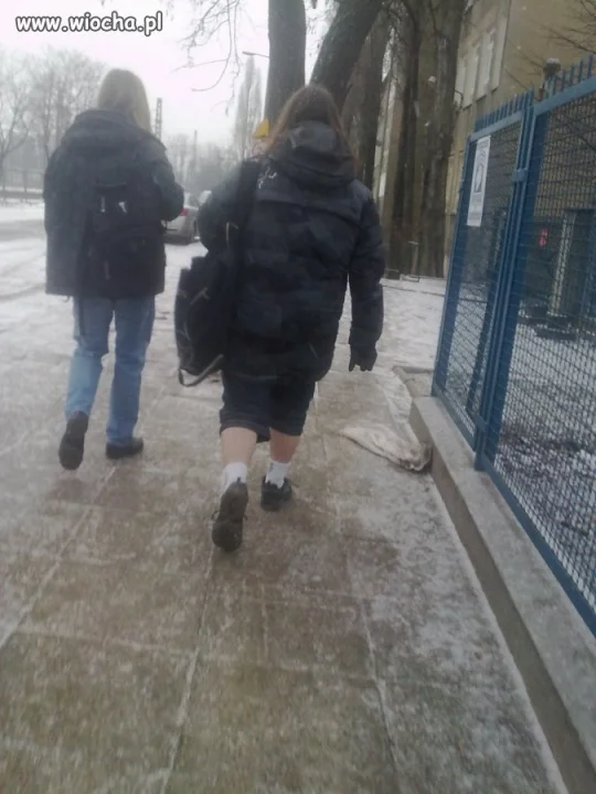 Cały rok w jednych spodniach...