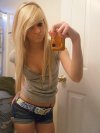 Blond dziunia.